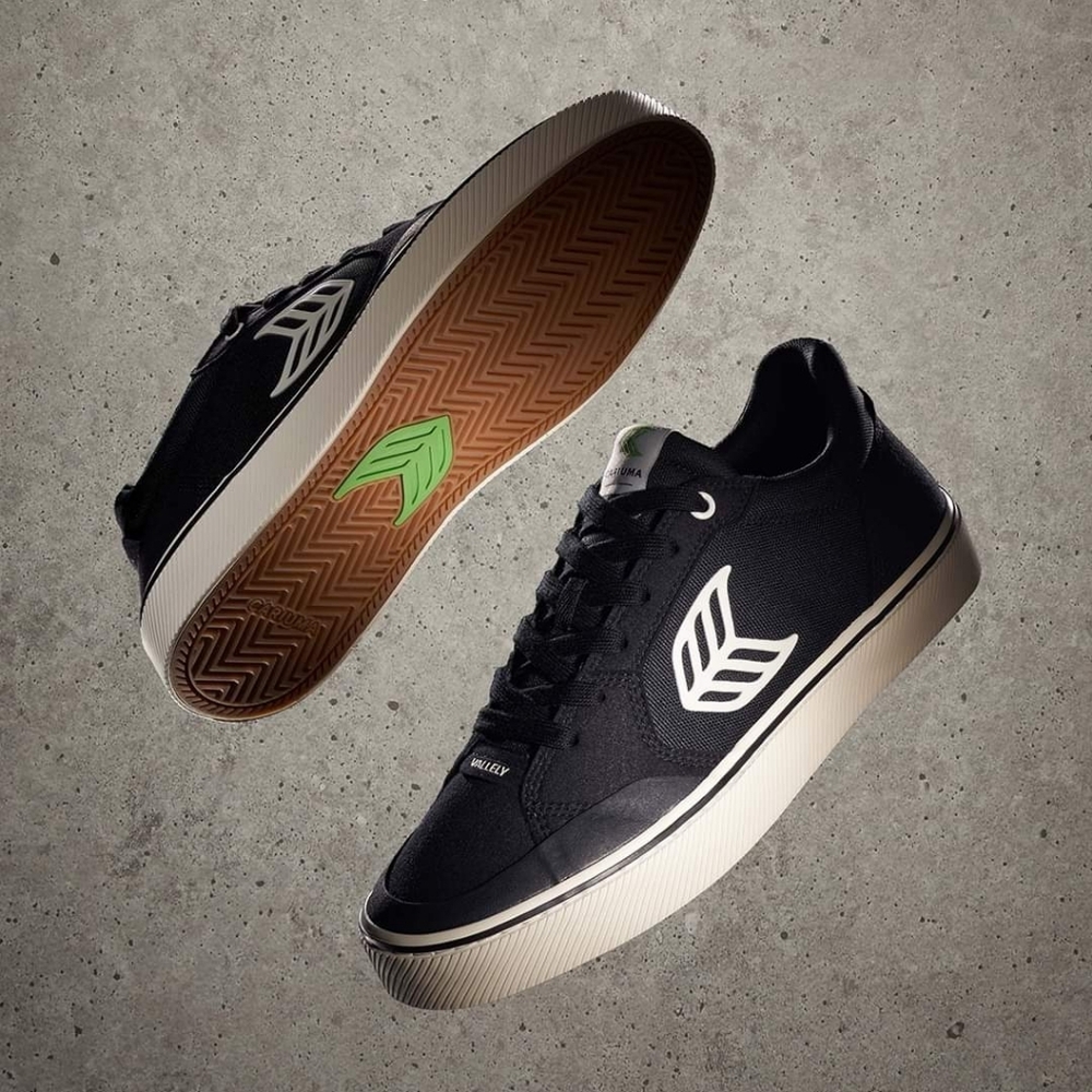 NEW CARIUMA Vallely Skate Black Suede Ivory Logo Sneaker Unisex Men's Skater